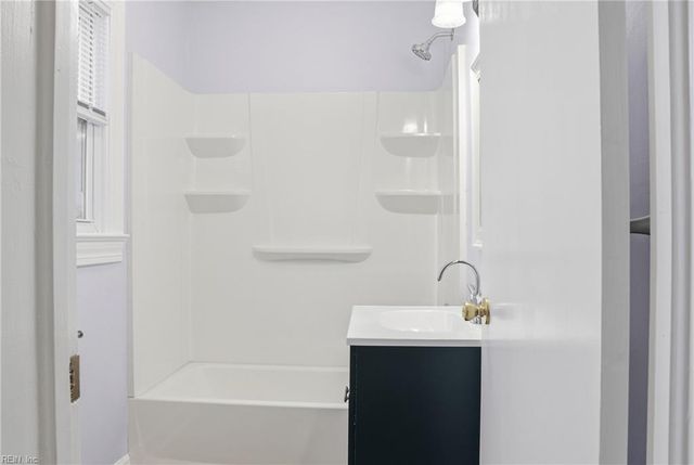 3204 Roanoke AVE, Newport News, VA 23607