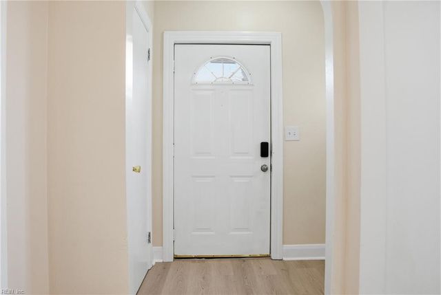 3204 Roanoke AVE, Newport News, VA 23607