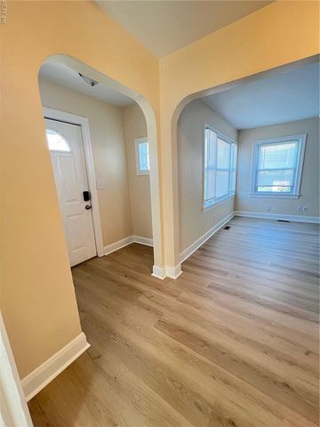 3204 Roanoke AVE, Newport News, VA 23607