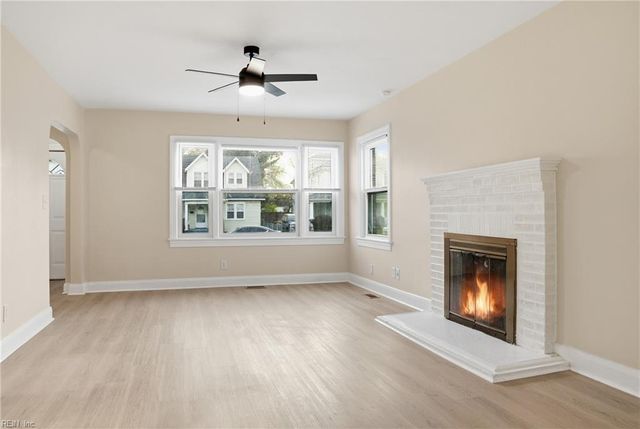 3204 Roanoke AVE, Newport News, VA 23607