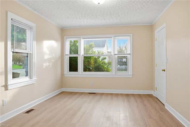 3204 Roanoke AVE, Newport News, VA 23607