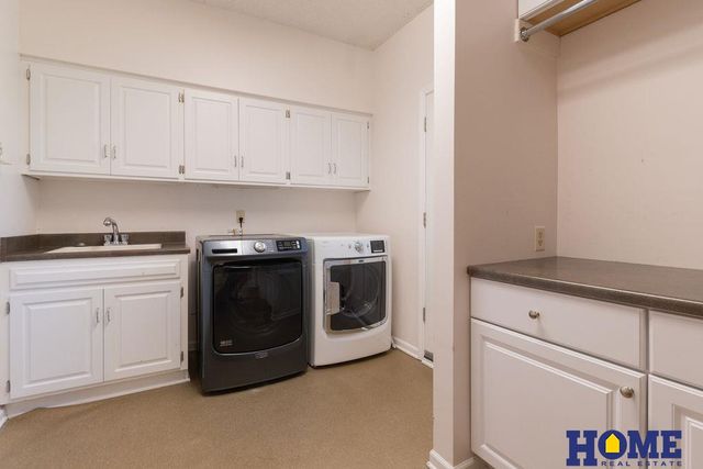 2330 S 75 Street, Lincoln, NE 68506