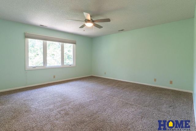 2330 S 75 Street, Lincoln, NE 68506