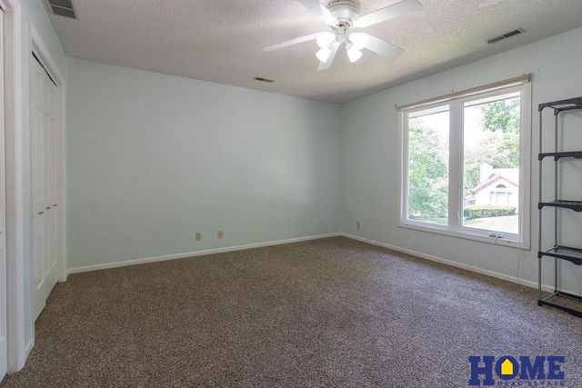 2330 S 75 Street, Lincoln, NE 68506
