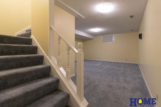 2330 S 75 Street, Lincoln, NE 68506