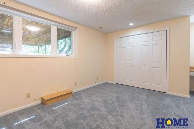 2330 S 75 Street, Lincoln, NE 68506