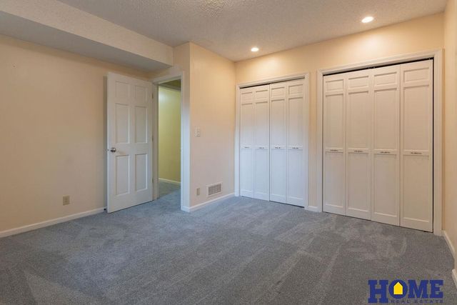 2330 S 75 Street, Lincoln, NE 68506