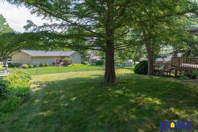 2330 S 75 Street, Lincoln, NE 68506