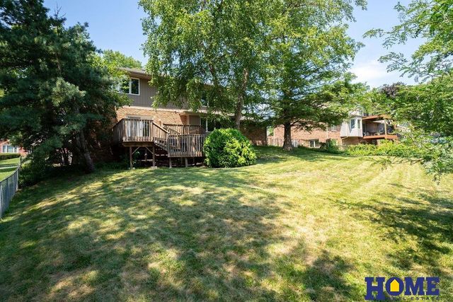 2330 S 75 Street, Lincoln, NE 68506