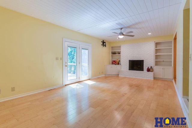 2330 S 75 Street, Lincoln, NE 68506