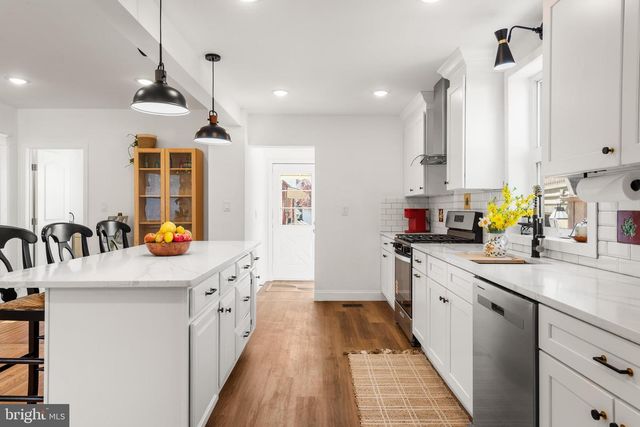 606 VALLEY RD, Havertown, PA 19083