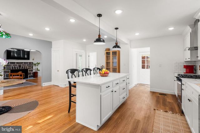 606 VALLEY RD, Havertown, PA 19083