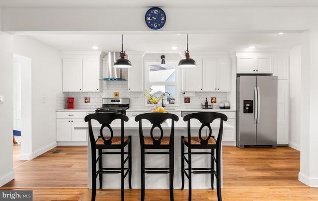 606 VALLEY RD, Havertown, PA 19083