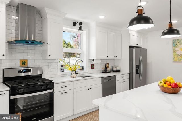 606 VALLEY RD, Havertown, PA 19083