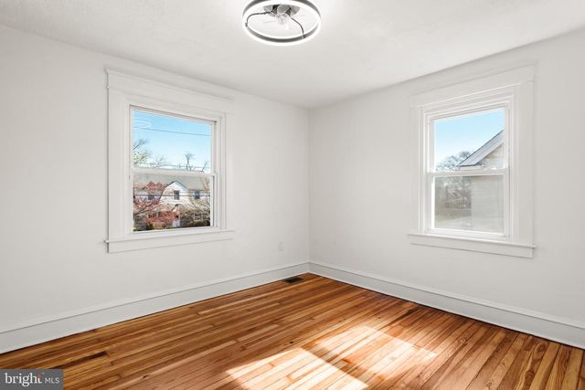 606 VALLEY RD, Havertown, PA 19083