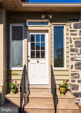 606 VALLEY RD, Havertown, PA 19083