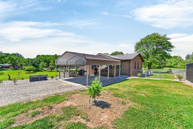 480 Camp Dr, Sparta, TN 38583
