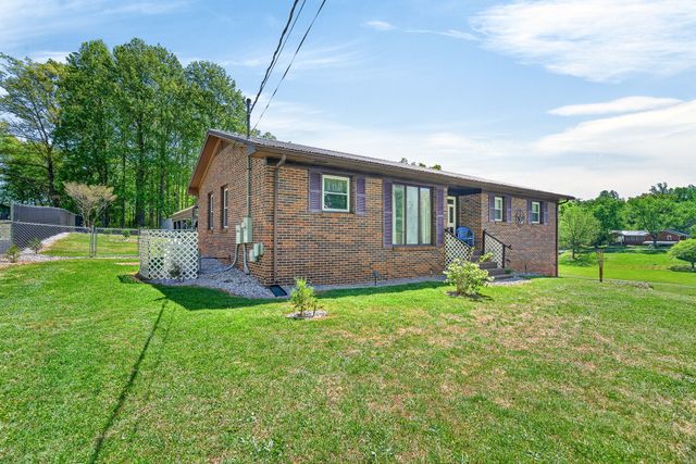 480 Camp Dr, Sparta, TN 38583