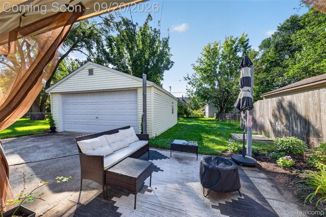1110 Bauman Avenue, Royal Oak, MI 48073
