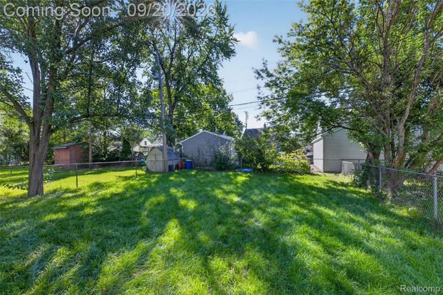 1110 Bauman Avenue, Royal Oak, MI 48073