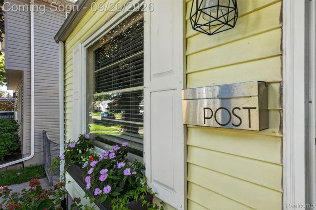 1110 Bauman Avenue, Royal Oak, MI 48073