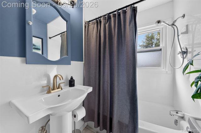 1110 Bauman Avenue, Royal Oak, MI 48073