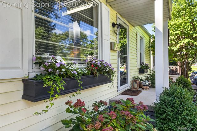 1110 Bauman Avenue, Royal Oak, MI 48073