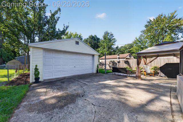 1110 Bauman Avenue, Royal Oak, MI 48073
