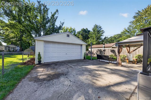 1110 Bauman Avenue, Royal Oak, MI 48073