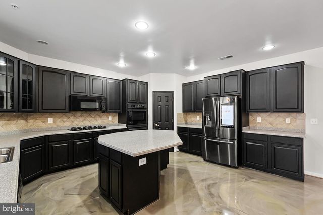 9015 HELMSLEY DR, Clinton, MD 20735