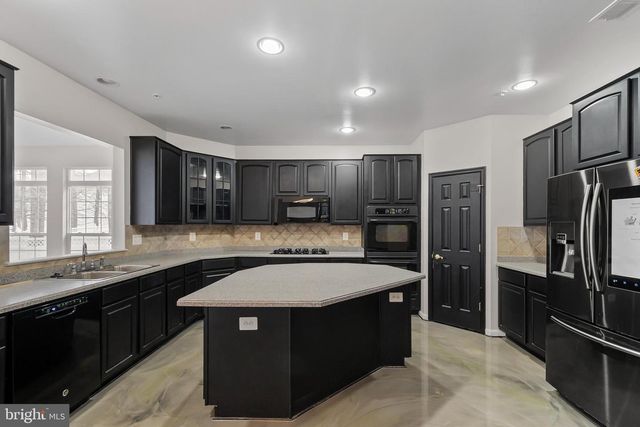 9015 HELMSLEY DR, Clinton, MD 20735