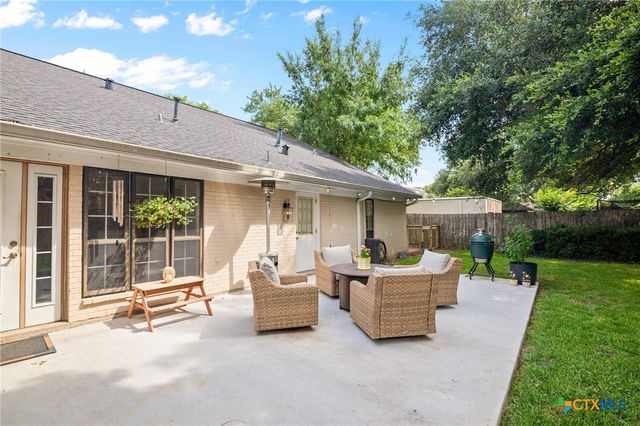 407 Pasadena Drive, Victoria, TX 77904