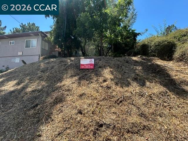 5229 Macarthur Blvd, Oakland, CA 94619