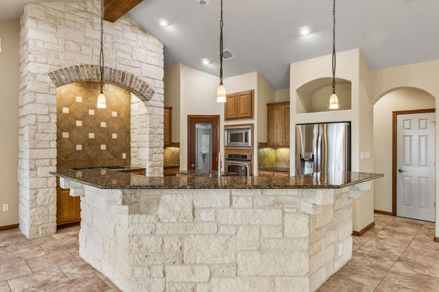 23621 Indian Divide CV, Spicewood, TX 78669