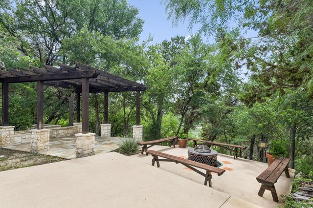 23621 Indian Divide CV, Spicewood, TX 78669