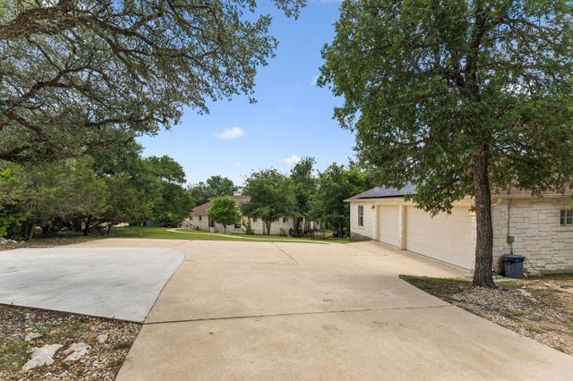 23621 Indian Divide CV, Spicewood, TX 78669