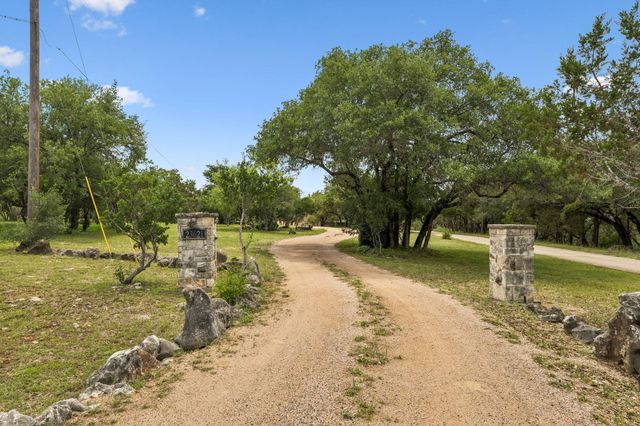 23621 Indian Divide CV, Spicewood, TX 78669