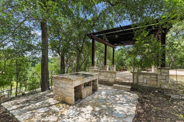 23621 Indian Divide CV, Spicewood, TX 78669