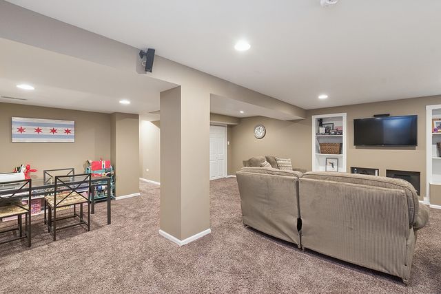 11853 Sterling Drive, Orland Park, IL 60467