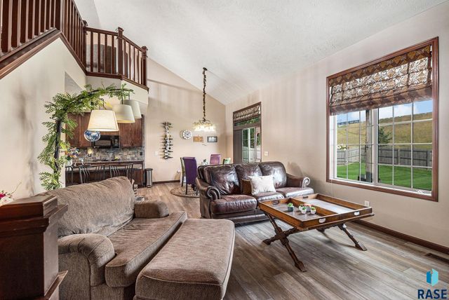 5016 S Winston Ln Lane, Sioux Falls, SD 57108