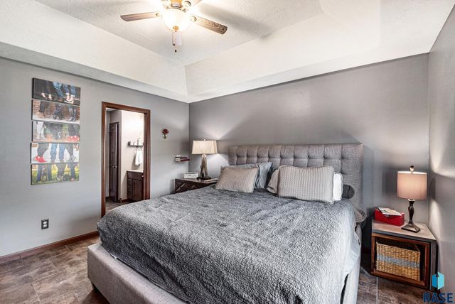 5016 S Winston Ln Lane, Sioux Falls, SD 57108