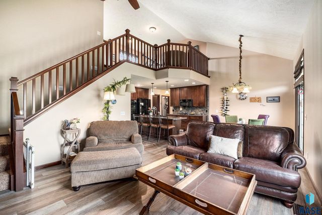 5016 S Winston Ln Lane, Sioux Falls, SD 57108