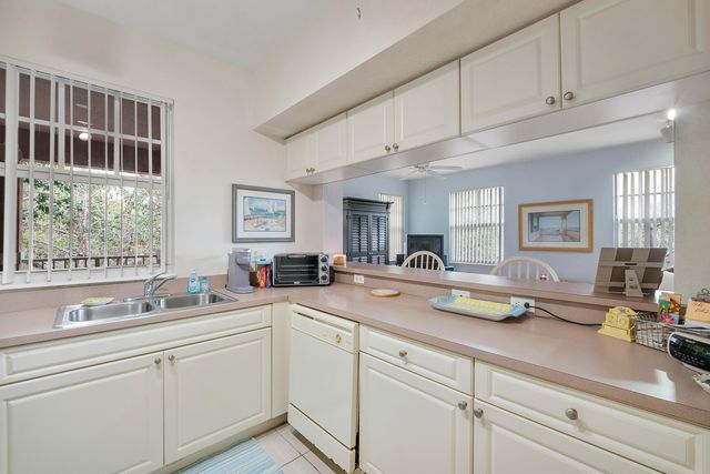 6592 W Sample Road 6592, Coral Springs, FL 33067