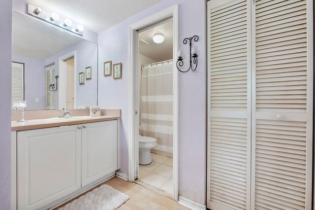 6592 W Sample Road 6592, Coral Springs, FL 33067