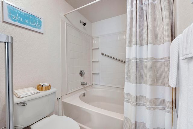 6592 W Sample Road 6592, Coral Springs, FL 33067