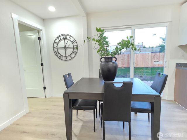 28202 85th Avenue S, Kent, WA 98032