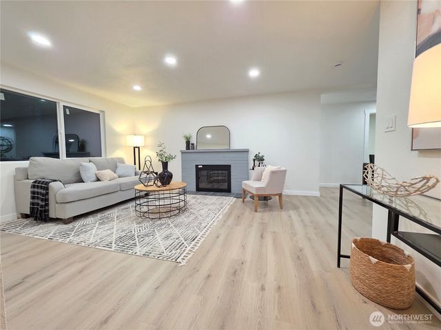 28202 85th Avenue S, Kent, WA 98032