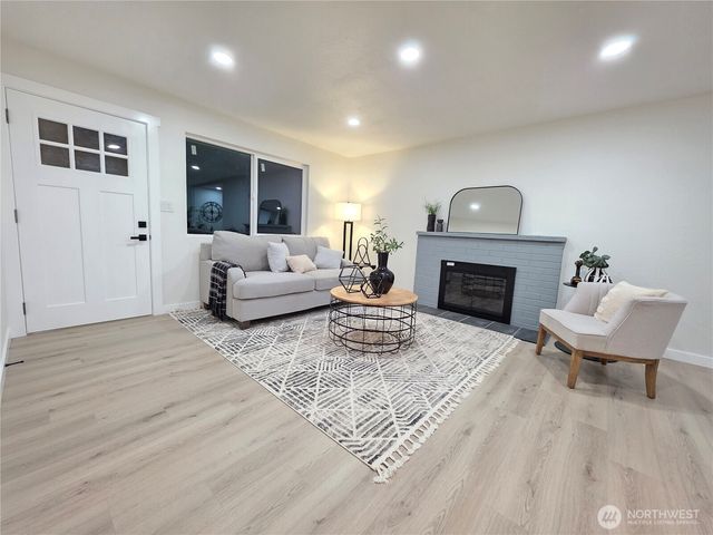 28202 85th Avenue S, Kent, WA 98032