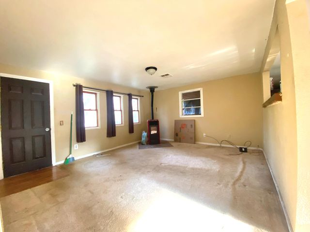 233 Upper Applegate Road, Jacksonville, OR 97530