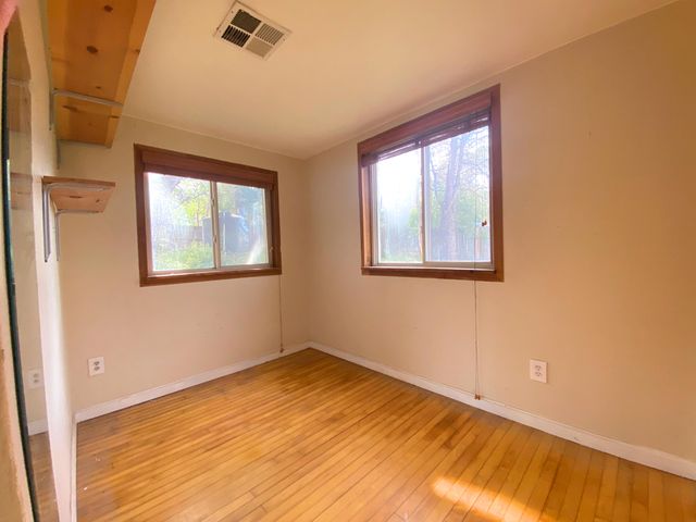 233 Upper Applegate Road, Jacksonville, OR 97530